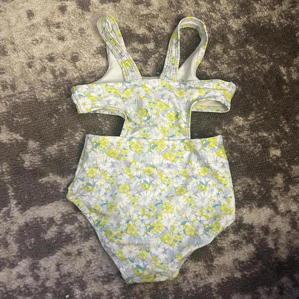 Oskosh B’Gosh Girls One-Piece Green, White, Light Blue Floral Pattern Size 5